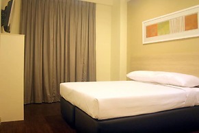 Hotel 81 Lucky