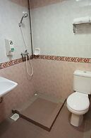 Hotel 81 Lucky