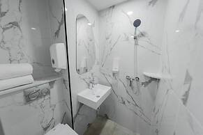 Hotel 81 Palace