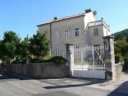 Villa Micika