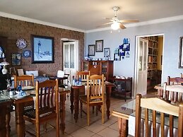 Amzee Bokmakierie Guest House