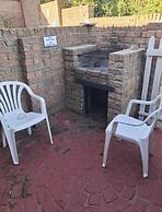 Amzee Bokmakierie Guest House