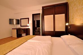 Hotel Djuric