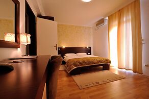 Hotel Djuric