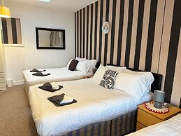 Holmlea Guest House