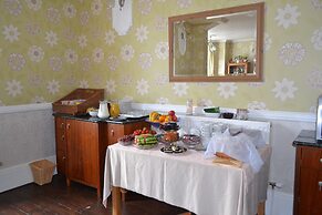 Holmlea Guest House