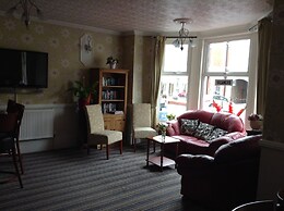 Holmlea Guest House
