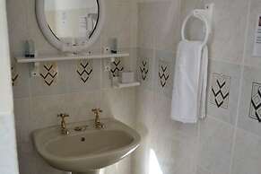 Holmlea Guest House
