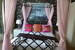 Holmlea Guest House