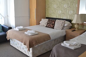 Holmlea Guest House