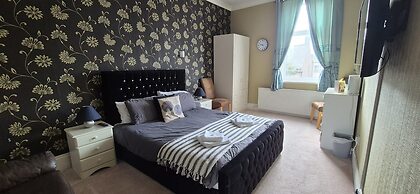 Holmlea Guest House
