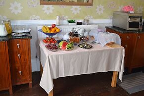 Holmlea Guest House