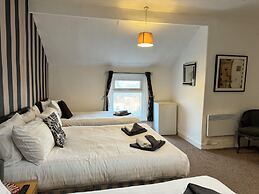 Holmlea Guest House