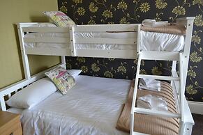 Holmlea Guest House