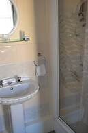 Holmlea Guest House