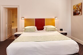 Auldington Hotel