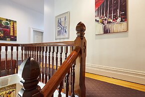 Auldington Hotel