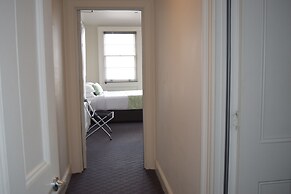 Auldington Hotel