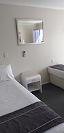 Shadzz Motel & Conference Centre