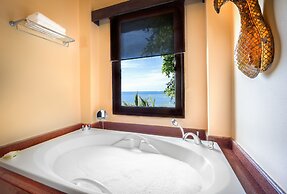 Jamahkiri Resort & Spa