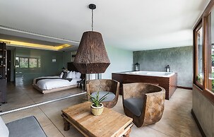 The Charlee Hotel
