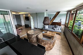 The Charlee Hotel