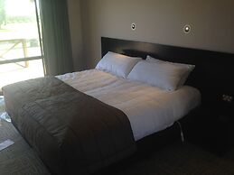 Paroa Hotel