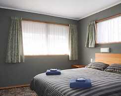 Paroa Hotel