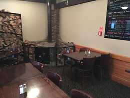 Paroa Hotel