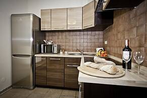 Senator Warsaw Apartments