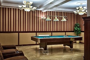 Hotel Dworek Tryumf Dąbrowscy Spółka Jawna