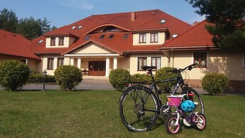 Hotel Dworek Tryumf Dąbrowscy Spółka Jawna