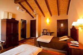 Marques de Tojo Hotel