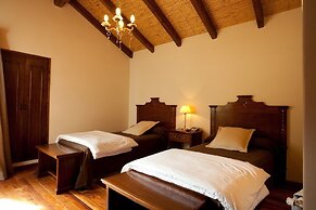 Marques de Tojo Hotel