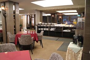The Metro Hotel