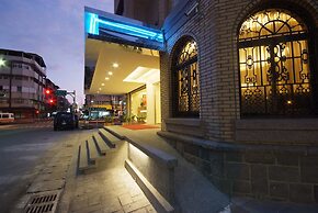 The Metro Hotel