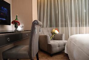 The Metro Hotel