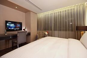 The Metro Hotel