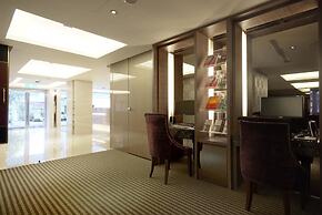 The Metro Hotel