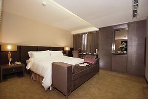 The Metro Hotel