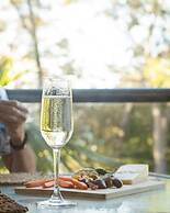 Shelly Bay Resort
