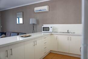 Shelly Bay Resort