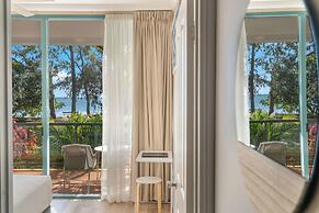 Shelly Bay Resort