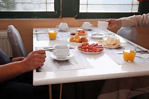 Lecadin Hotel