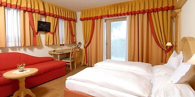Paradise Lodge