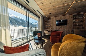 Paradise Lodge