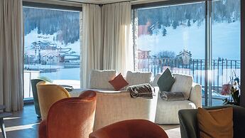 Paradise Lodge