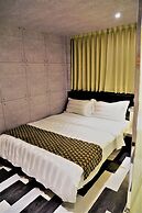 Dahshin Hotel