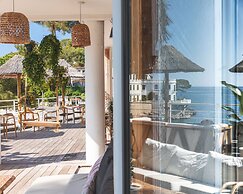 Hôtel de la Plage Mahogany