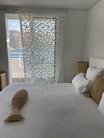 Hôtel de la Plage Mahogany